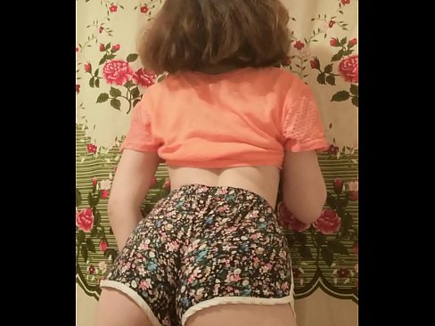 ❤️ دختر جوان سکسی که شورتش را جلوی دوربین در می آورد ️ پورن مقعد در fa.tukifporno.ru ❌❤
